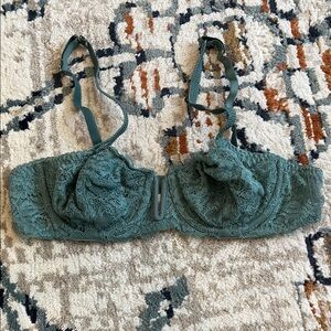 Auden Lace Underwire Bra in Deep Teal